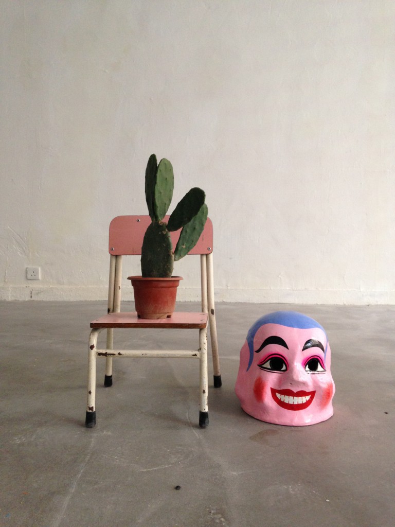 it's-kind-of-magic_mask-chair