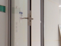 04door2282