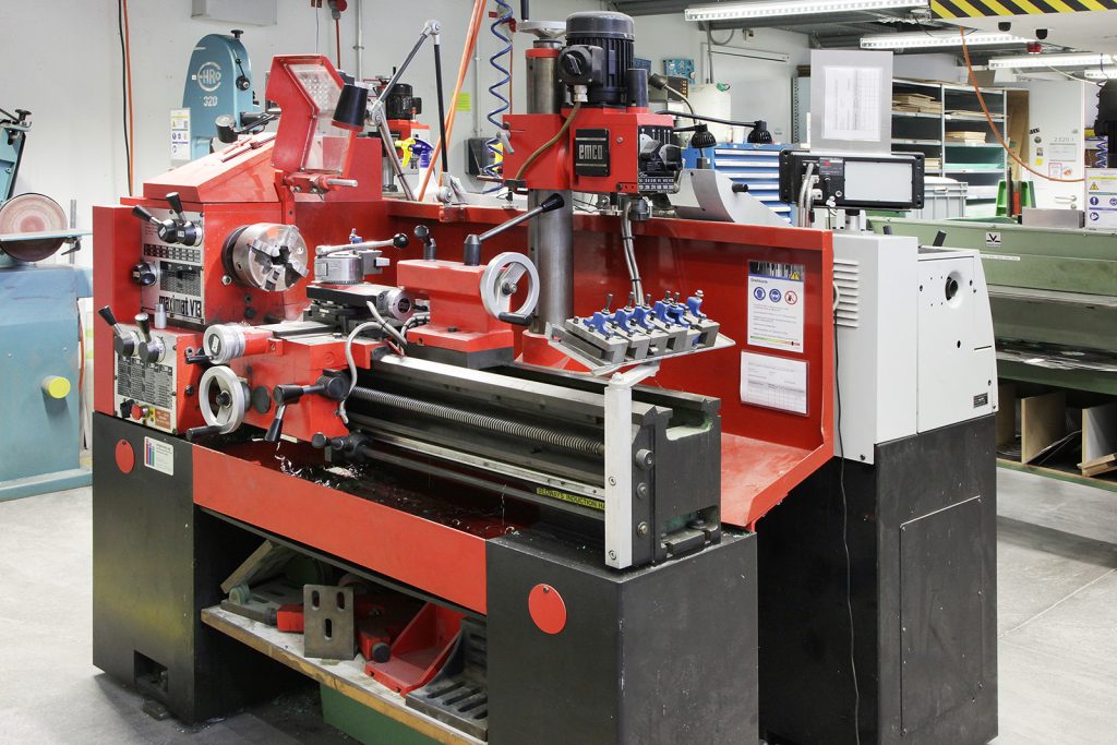 Metalldrehbank mit Leitspindelfunktion EMCO S11 + V13