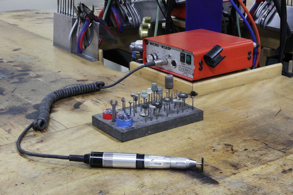 Micromotor: Bohren, Fräsen, Schleifen und Polieren
